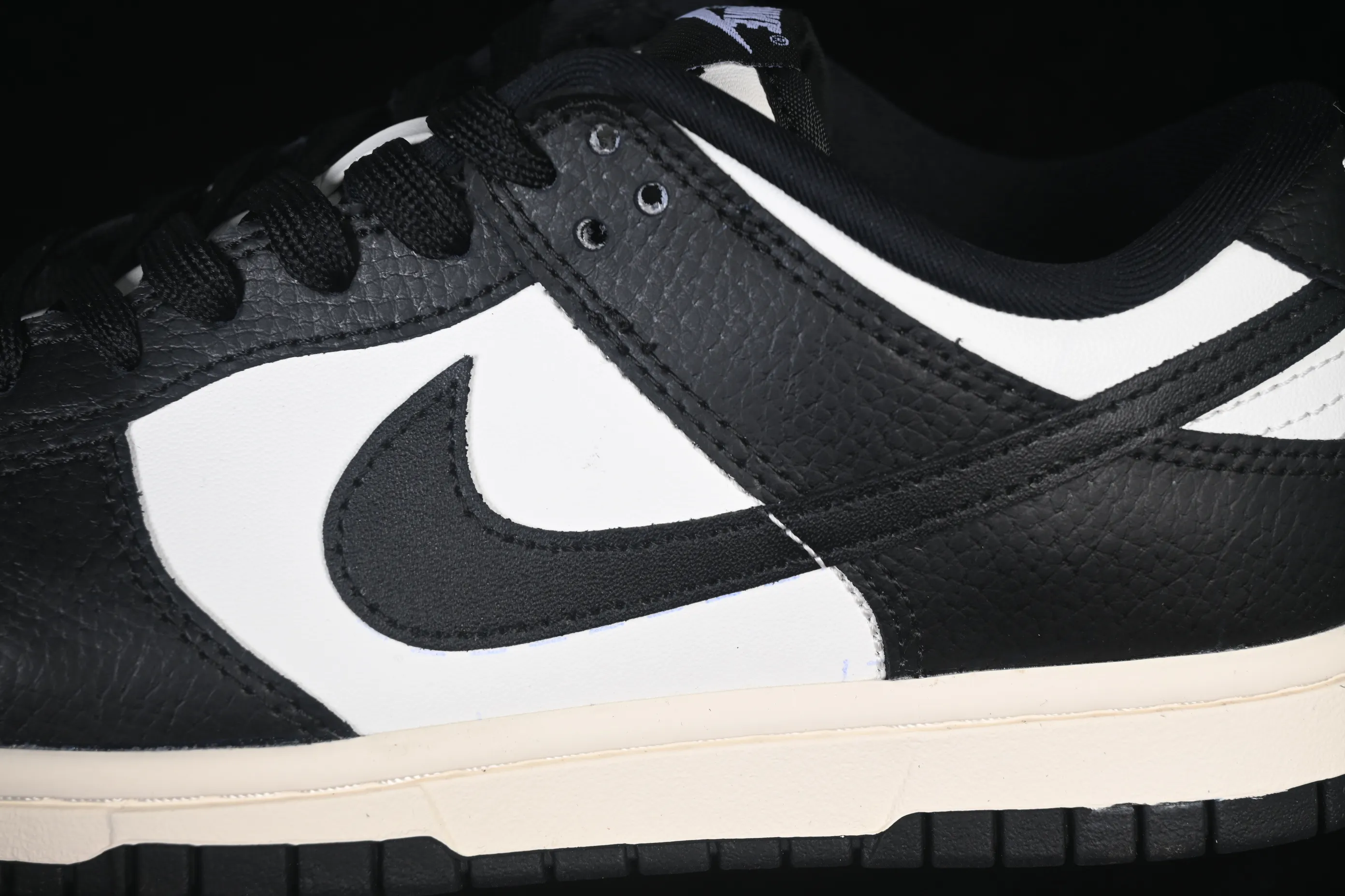 All Categories Nk SB Dunk Series Nk SB Dunk Low Low-top sneakers Nike SB Dunk Low Black and White Panda Low-top casual sneakers HQ7487-100